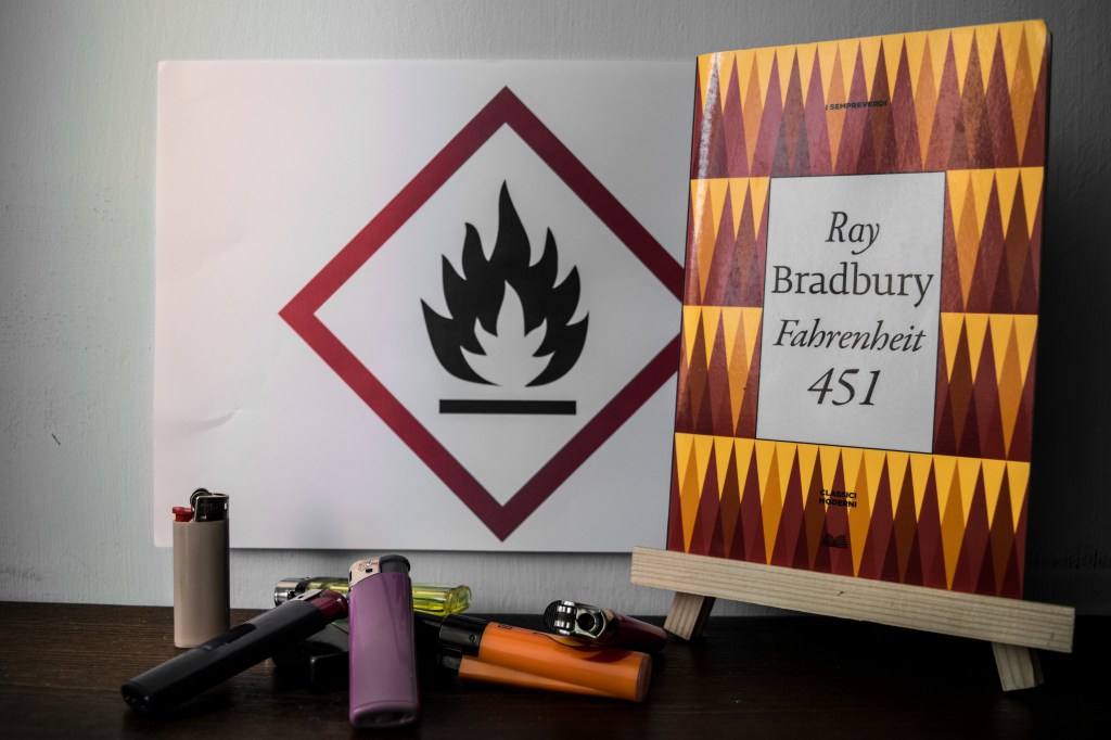 Bradbury-Nostradamus: la cultura umanistica sta&nbsp;bruciando?