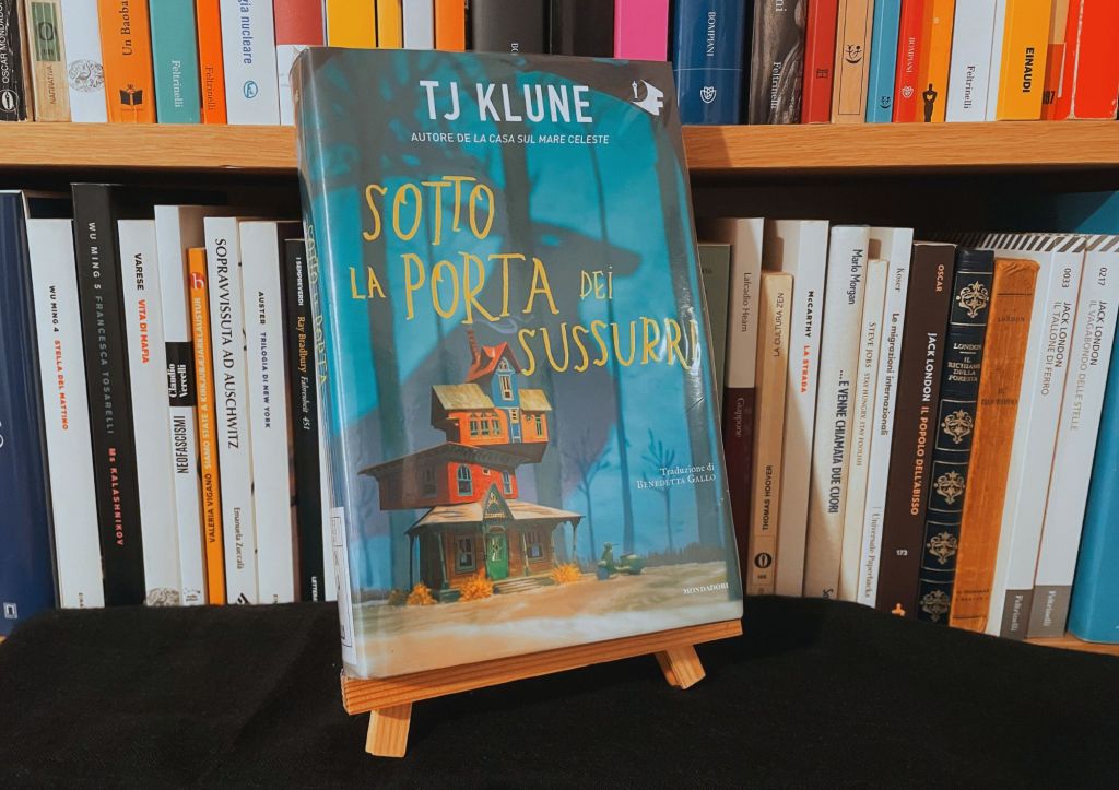 Sotto la porta dei sussurri, tra il grande tema dell’aldilà e un’esecuzione&nbsp;timida